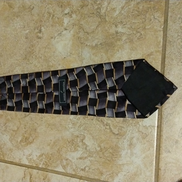 2255 men's tie Daniel Hechter - Picture 2 of 4